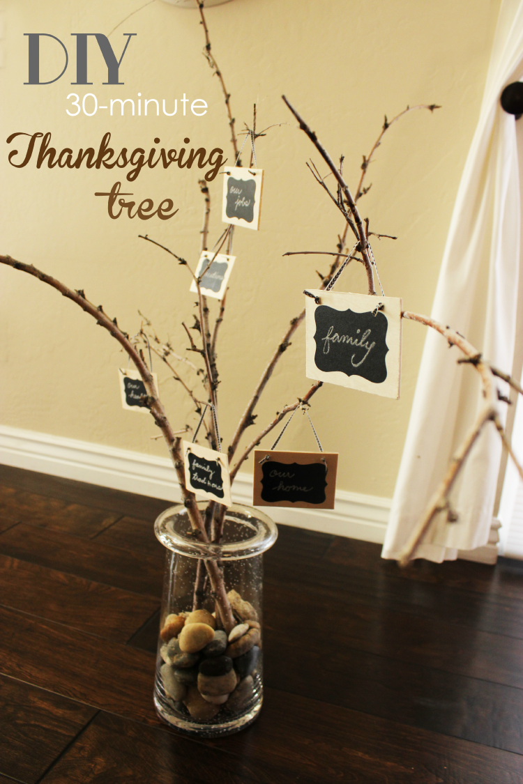 Thanksgiving Tree | This is an easy DIY project that only takes 30 minutes to make - a great way to help your family celebrate Thanksgiving. 
