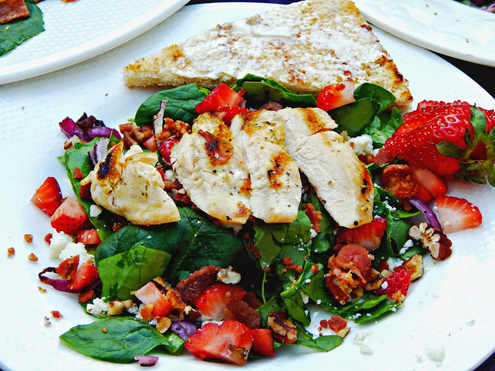 Strawberry grilled chicken salad is healthy and delicious!