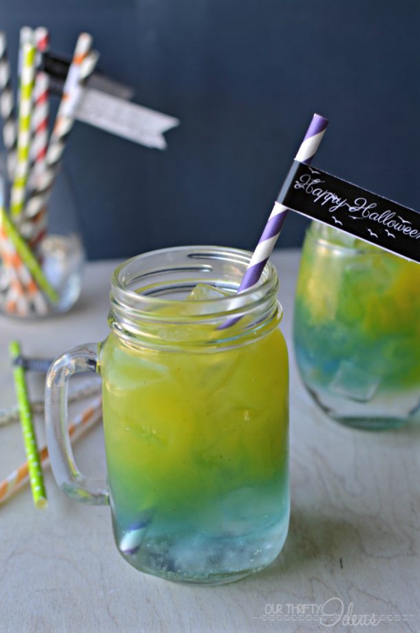 This drink looks both creepy and insane delicious! Perfect to serve at any Halloween Bash!