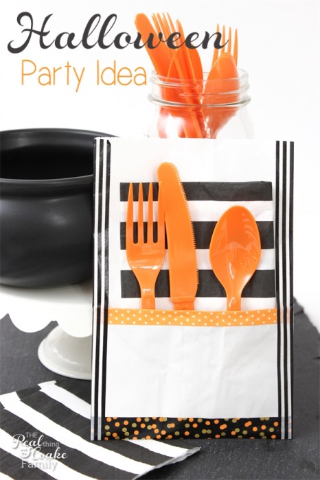 THese adorable utensil holders are perfect for any place setting on Oct 31st!