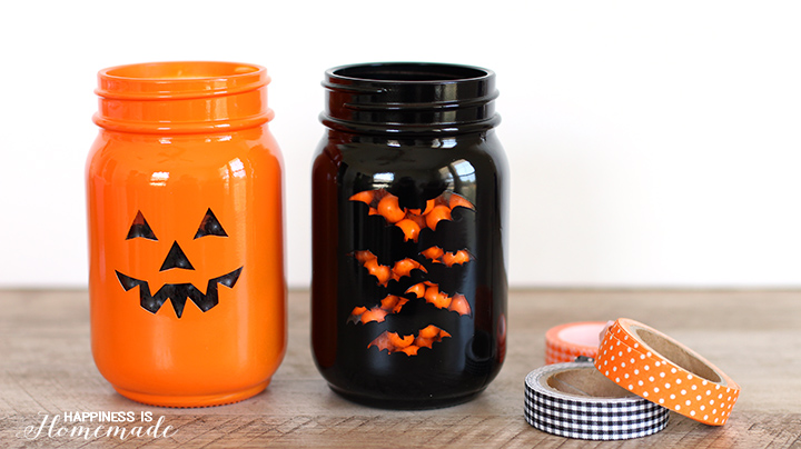 How cute are these treat jars for halloween gifts! Super easy too!
