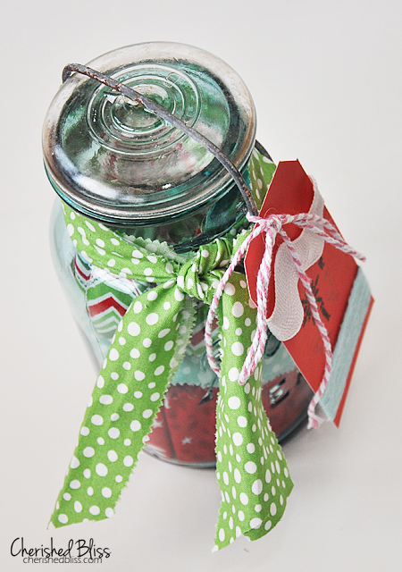 Here is a cute way to wrap a giftcard!