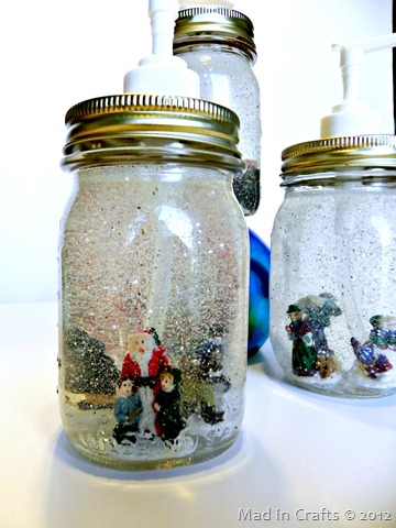 What a cute way to sanitize and give a gift!