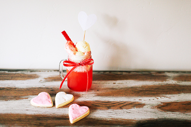 This cute kids drink is such a great way to serve up yummy Valentine's Day treats!