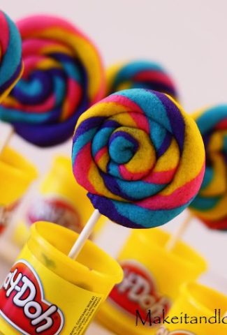 play with play dough