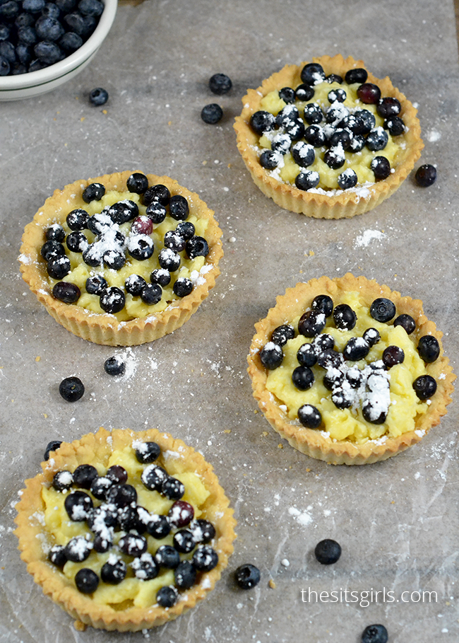 Blueberry Tartletts | This is THE DESSERT recipe for spring and summer. 