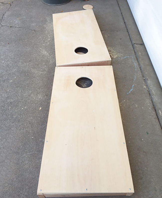 There are specific rules for the placement and size of the hole in your Corn Hole board if you want to play a regulation game. 