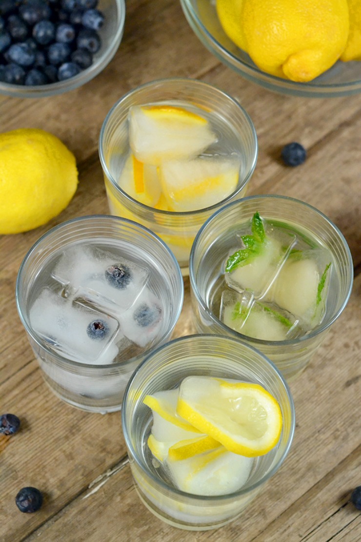 Make your drinks extra fun with fruit-infused summer ice cubes. This is a great way to brighten up the drinks at your summer party, or get your kids to drink more water.
