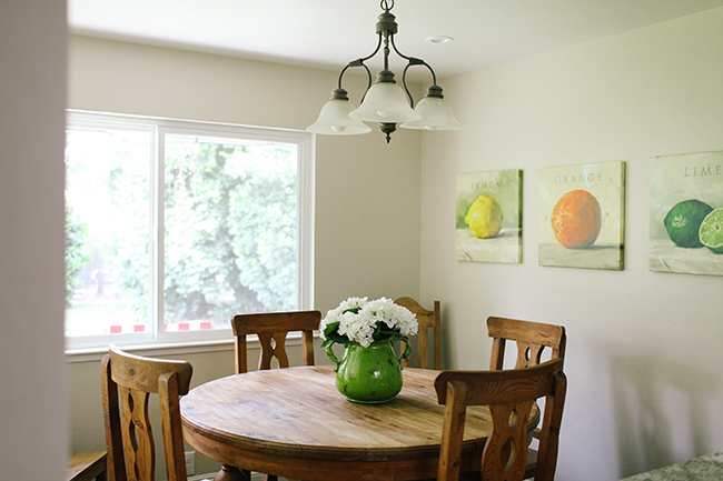 Bright kitchen with pops of color. 