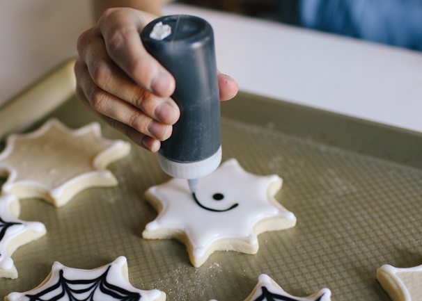 Using this technique you can make the raddest Spiderweb Sugar Cookies