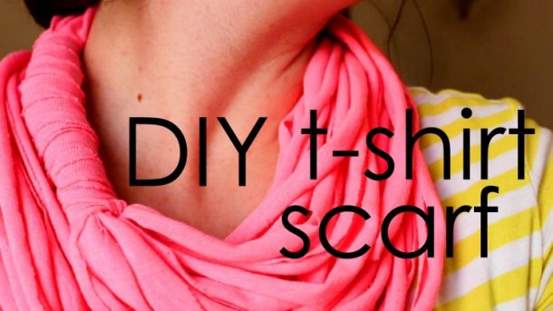 Such an easy and cute scarf for a friend!