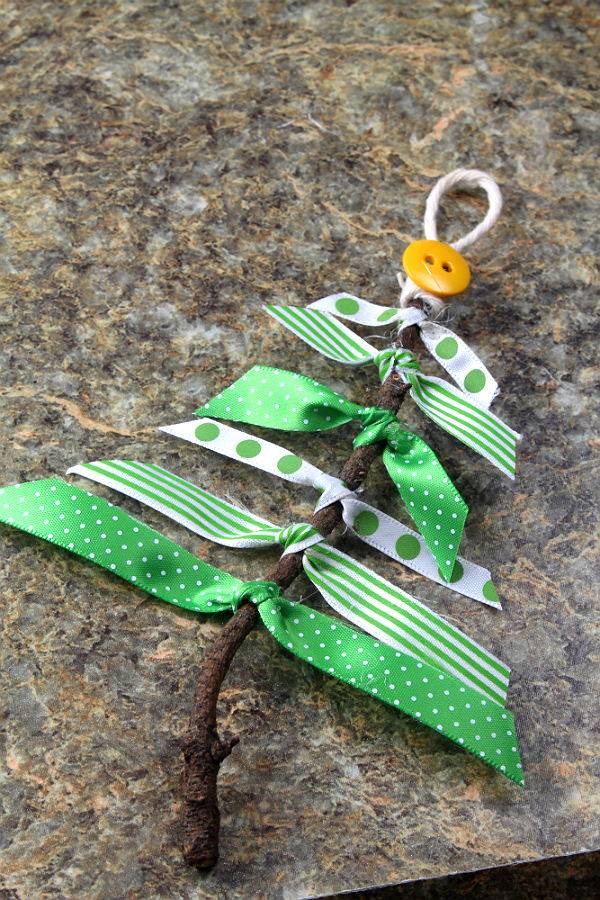 tree-ornament-2