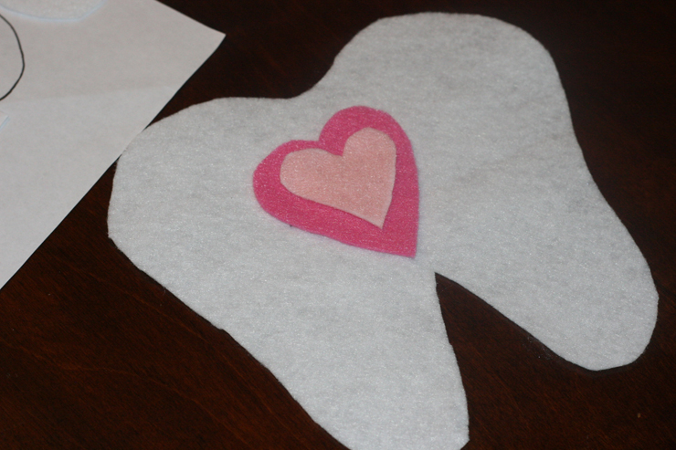 Create an adorable felt Tooth Fairy PilloW!