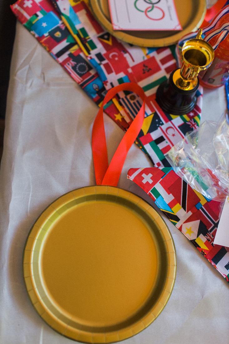 This is such a cute and easy DIY for an Olympic party!