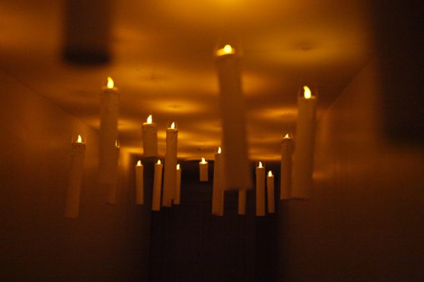 Easy tutorial for making your own Harry Potter floating candles. They are perfect for a Harry Potter party or Halloween decor! It's easy to recreate the magic of the Hogwarts Great Hall in your own home.
