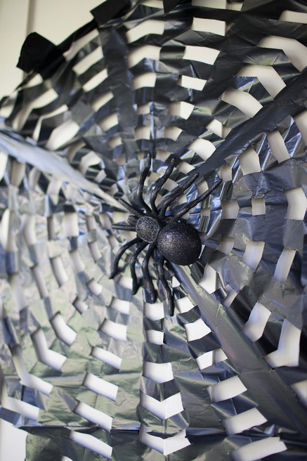 Trash Bag Spider s Easy Halloween Decor Spooky Spider s