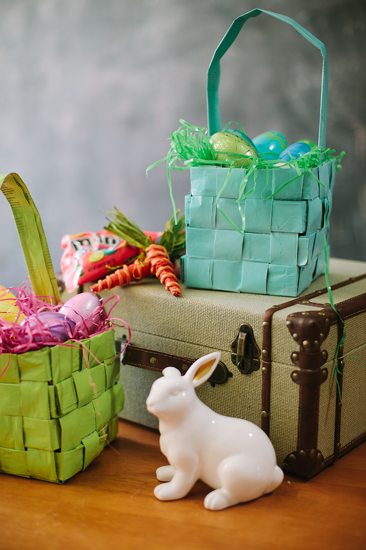Make your own newspaper Easter basket for the egg hunt!