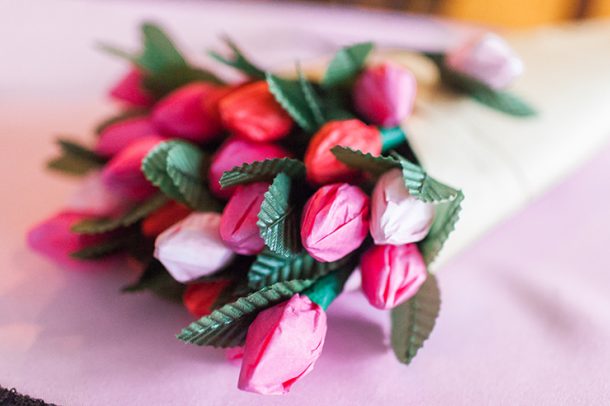 Hershey Kiss Flowers are the best way to celebrate Valentine's Day!