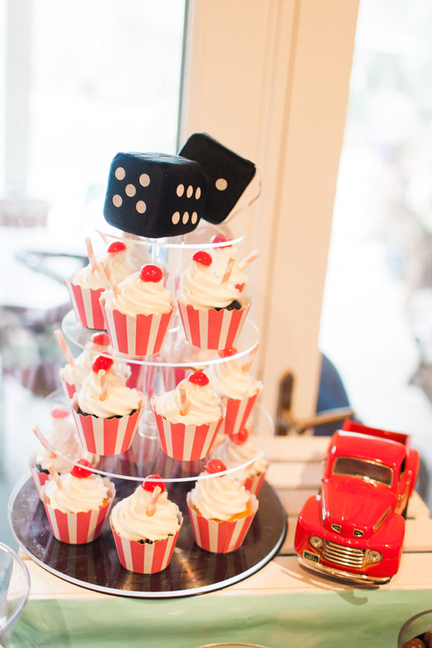 cupcakes that look like mini milkshakes