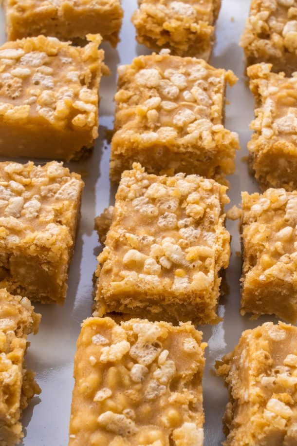 No-bake peanut butter fudge recipe with rice krispys.